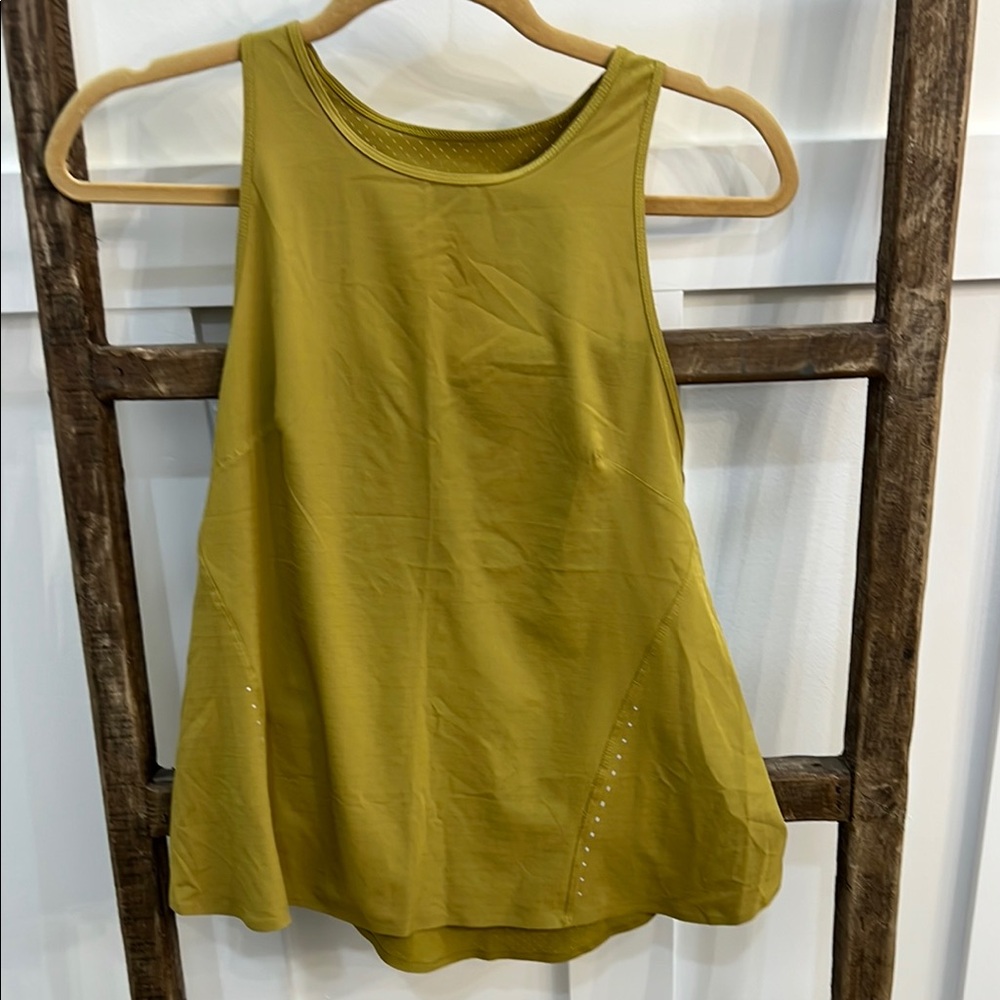 Lululemon shirt